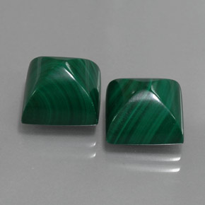天然绿色孔雀石，方形，10×9.9毫米，不透明