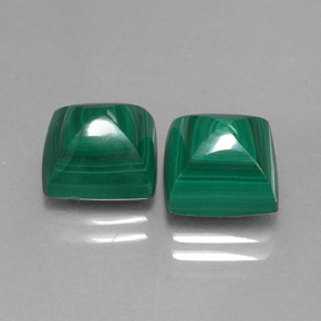 天然绿色孔雀石，方形，9.1×9毫米，不透明