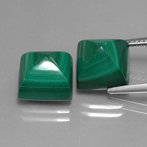 天然绿色孔雀石，方形，9.2×9.2毫米，不透明