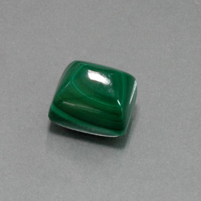9.05克拉天然绿色孔雀石，长方形切工，10.3×8.9毫米，不透明
