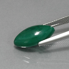 6.74克拉天然绿色孔雀石，马眼形，15.9×8.1毫米，不透明