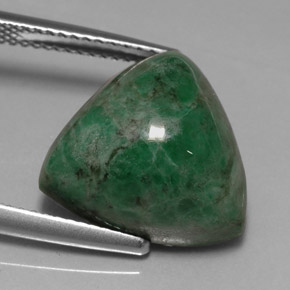 13.35克拉天然绿色抹西西玉，三角形，14.5×14.1毫米，不透明