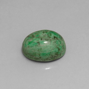 8.57克拉天然绿色抹西西玉，椭圆形切割，13.8×11毫米，不透明