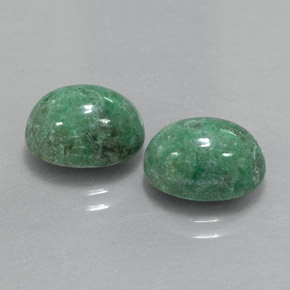 天然绿色抹西西玉，椭圆形切割，10.6×7.9毫米，不透明