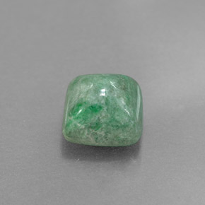 2.13克拉天然绿色抹西西玉，方形，6.9×6.8毫米，不透明