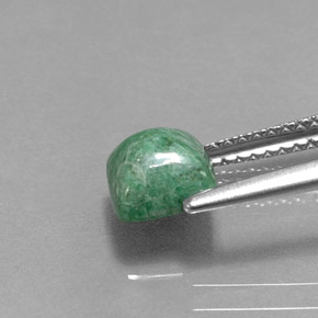 1.51克拉天然绿色抹西西玉，方形，6.1×6.1毫米，不透明