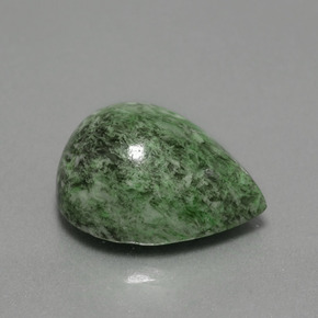 13.96克拉天然绿色抹西西玉，梨形，17.3×13.7毫米，不透明