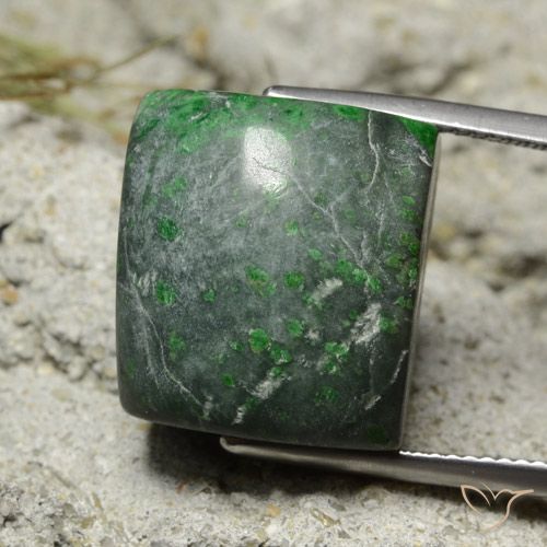 33.51ct 天然 深绿色 莫坐坐, 狭长方形, 不透明