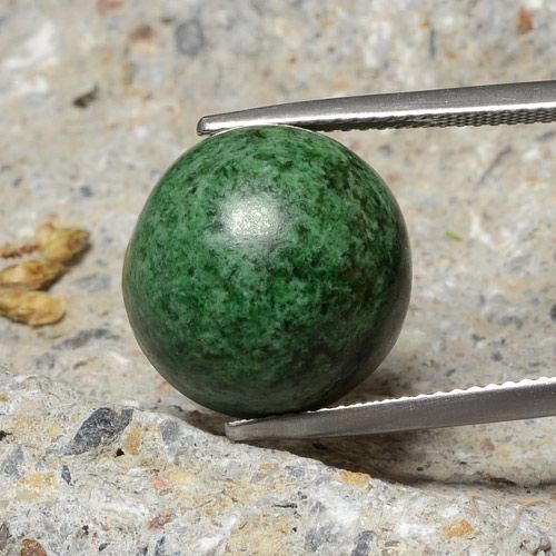 18.17ct 天然 深绿色 莫坐坐, 圆形的, 不透明