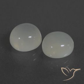6.17克拉天然月长石，圆形的，半透明