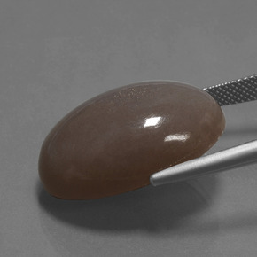 28.89克拉天然月长石，椭圆形切割，不透明