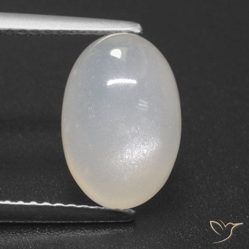3.86ct 天然 暖白 月长石, 椭圆形, 半透明