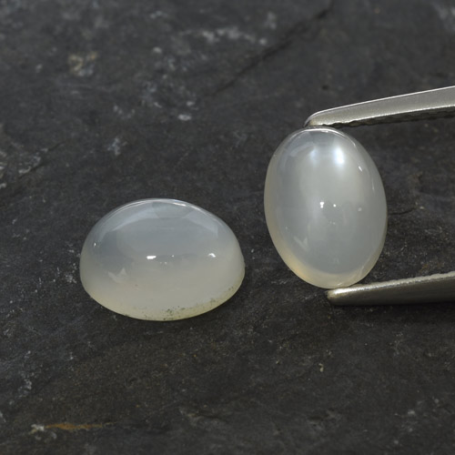 3.19克拉天然月长石，椭圆形切割，半透明