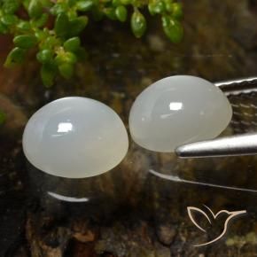 3.27克拉天然月长石，椭圆形切割，半透明