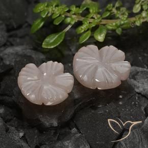 6.44克拉天然月长石，花形切割，半透明