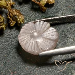4.86克拉天然月长石，花形切割，半透明