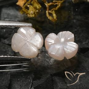 2.32克拉天然月长石，花形切割，半透明
