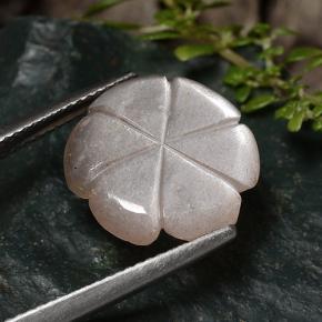 5.79克拉天然月长石，花形切割，半透明