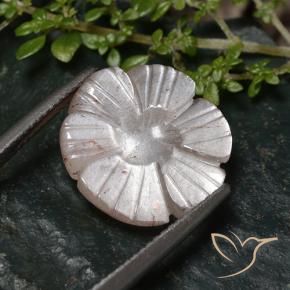 6.14克拉天然月长石，花形切割，半透明