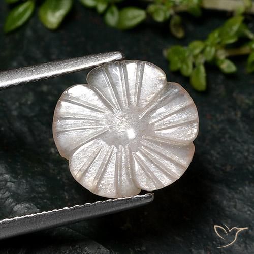 2.46ct 天然 浅花生棕 月长石, 花形切割, 半透明