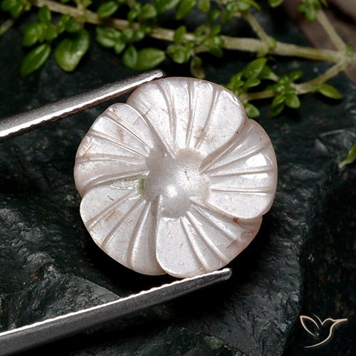 8.04ct 天然 淡棕色 月长石, 花形切割, 半透明