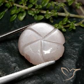 8.04克拉天然月长石，花形切割，半透明