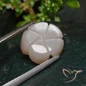 3.25克拉天然月长石，花形切割，半透明