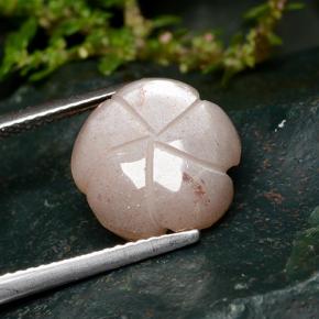 5.57克拉天然月长石，花形切割，半透明