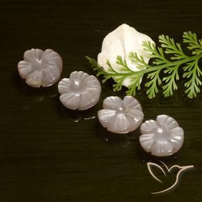 9.40克拉天然月长石，花形切割，半透明