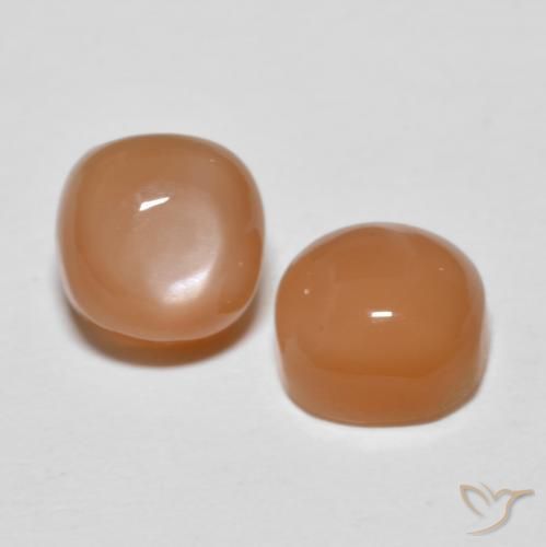 2.25克拉天然月长石，软垫，半透明