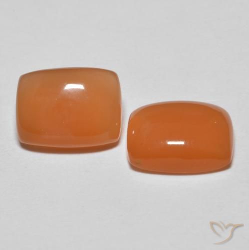 2.60克拉天然月长石，软垫，半透明