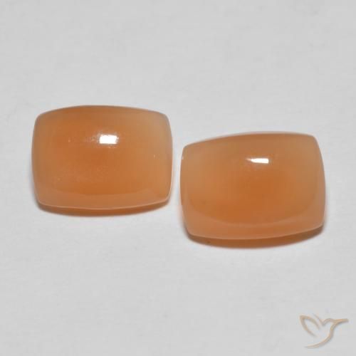 2.64克拉天然月长石，软垫，半透明