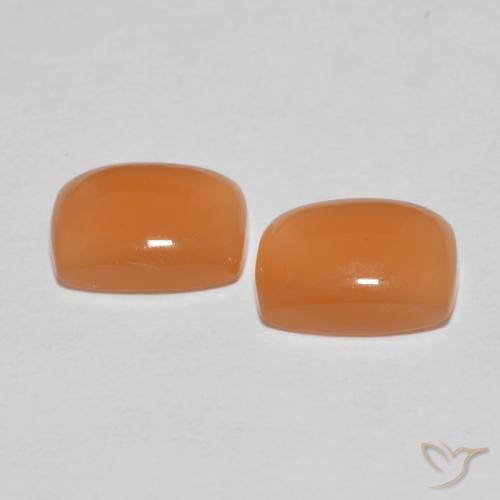 2.64克拉天然月长石，软垫，半透明