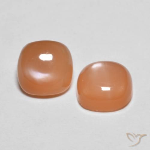 2.78克拉天然月长石，软垫，半透明