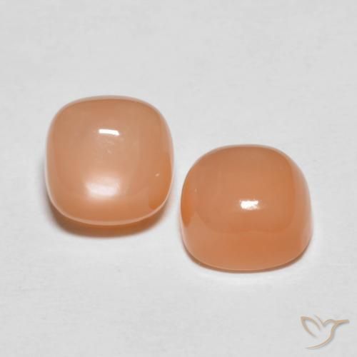 3.52克拉天然月长石，软垫，半透明