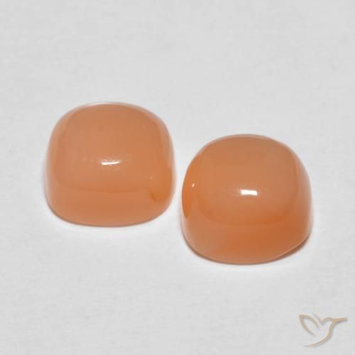 3.52克拉天然月长石，软垫，半透明