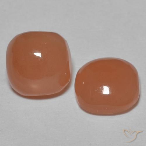 1.78克拉天然月长石，软垫，半透明