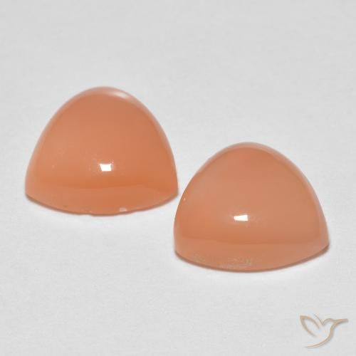 3.24克拉天然月长石，胖三角形，透明