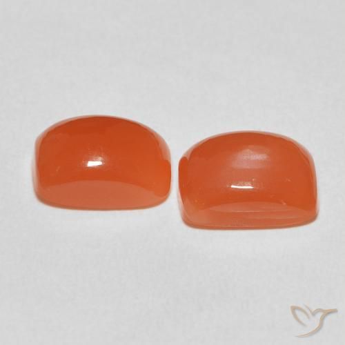 4.87克拉天然月长石，软垫，半透明