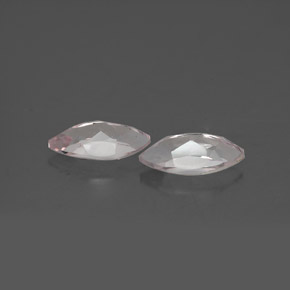 天然粉色摩根石，马眼形，8.1×4.1毫米，VVS