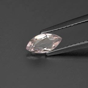 0.35克拉天然粉色摩根石，马眼形，7.7×3.9毫米，VS