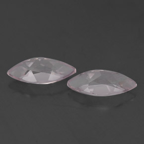 天然粉色摩根石，马眼形，8.1×4.1毫米，VVS