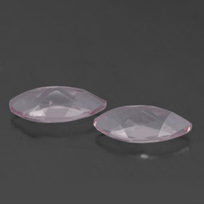 天然粉色摩根石，马眼形，7.9×4毫米，VS