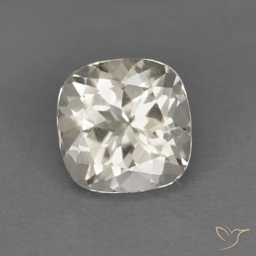 0.95ct 天然 浅金色 铯绿柱石, 软垫, VS