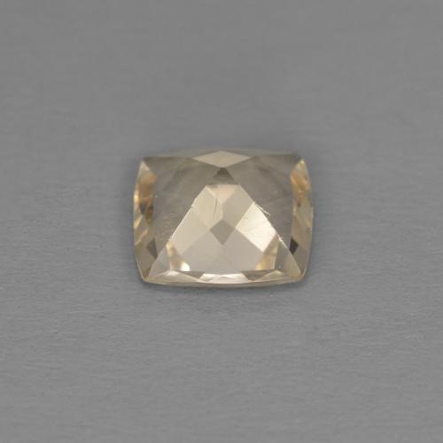 0.68克拉天然金色摩根石，垫形剪裁，5.9×5.9毫米，VS