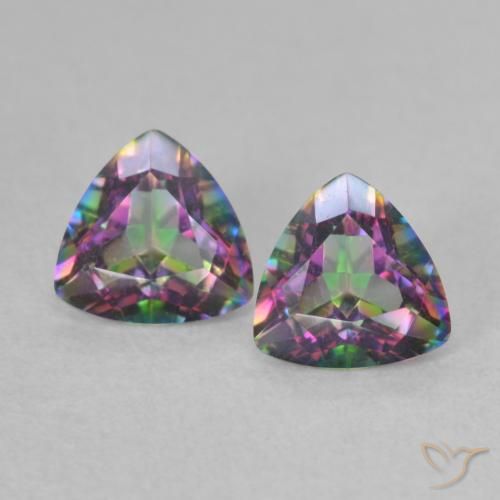 0.88天然多色镀膜石英，三角形，5.3×5.2毫米，VVS-VS