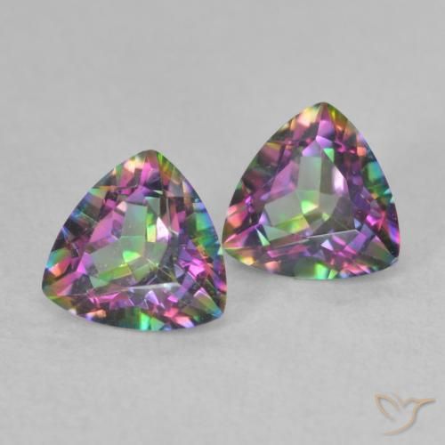 0.88天然多色镀膜石英，三角形，5.3×5.2毫米，VVS-VS