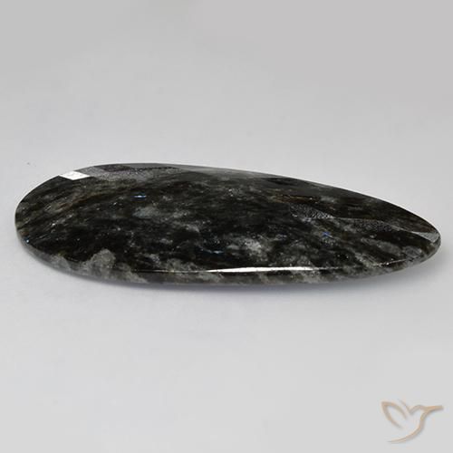 35.82克拉天然Nuummite，梨形，不透明