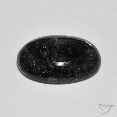 9.38克拉天然Nuummite，椭圆形，不透明