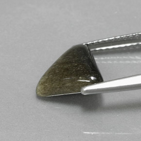 1.67克拉天然黑曜石，胖三角形，不透明